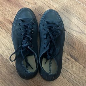 Black converse